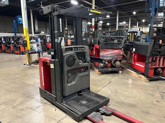 2014 RAYMOND 520OPC30TT in Batavia, IL