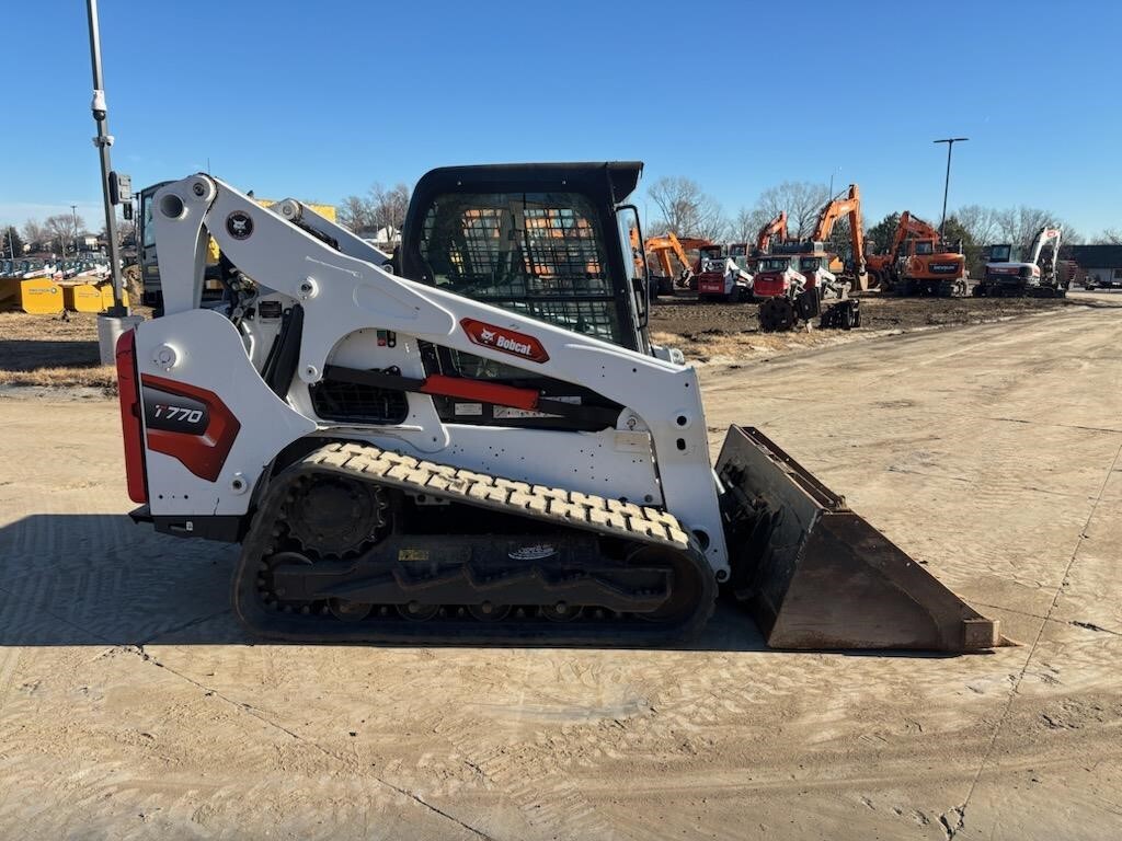 2023 BOBCAT T770 in Omaha, NE