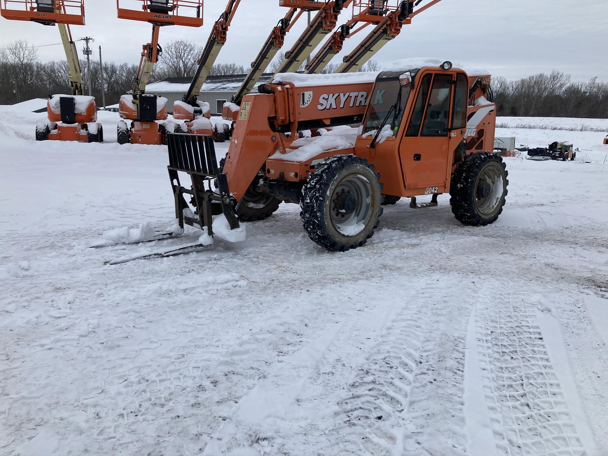 2013 SKY TRAK 8042 in Batavia, NY