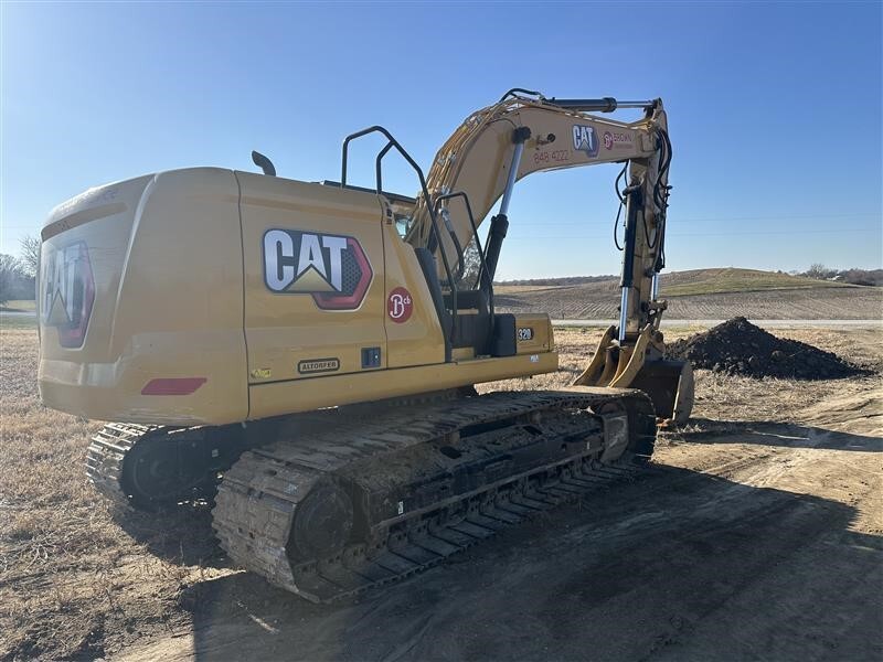 CATERPILLAR 320 in Cedar Rapids, IA