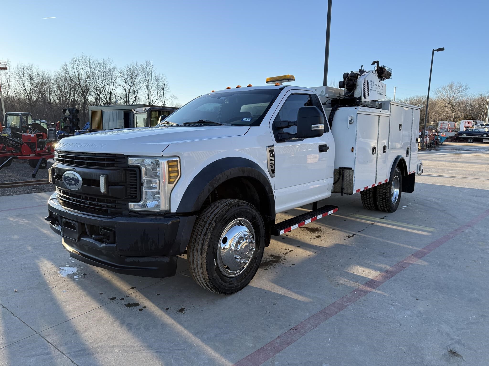 2019 FORD F550 XL in Strafford, MO