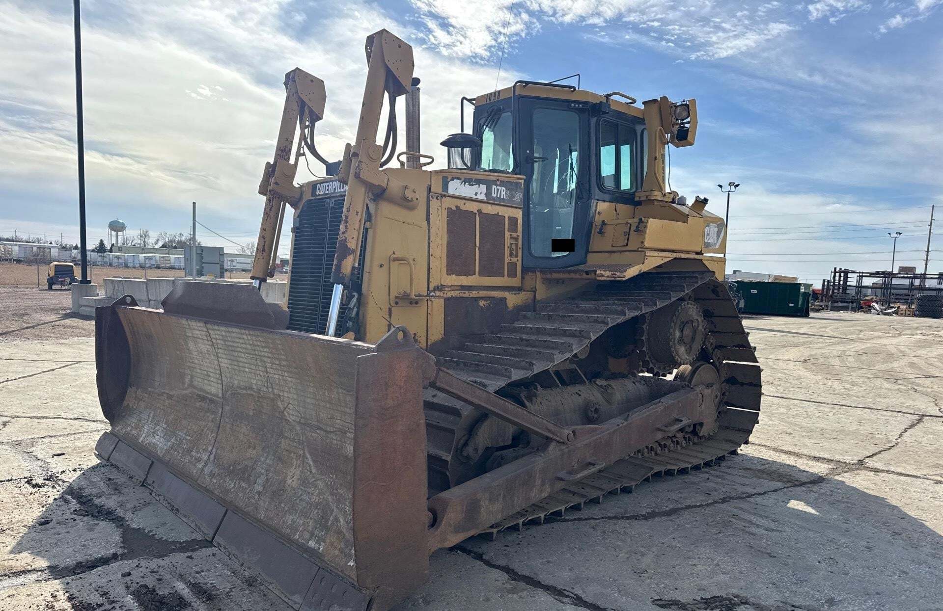 2009 CATERPILLAR D7R LGP in Pleasureville, KY