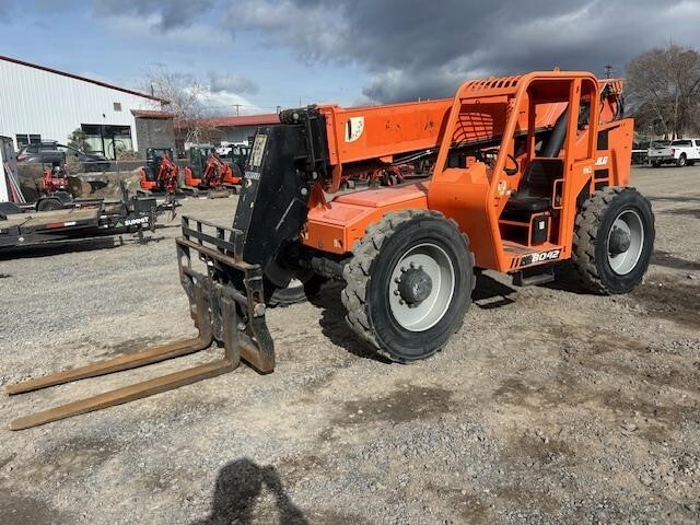2018 SKY TRAK 8042 in Bend, OR