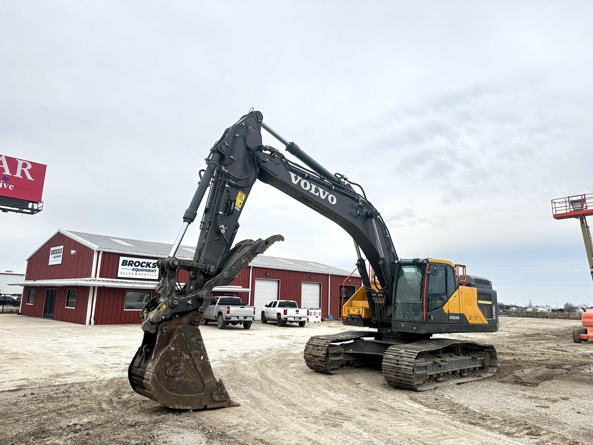 2020 VOLVO EC350EL in Royse City, TX