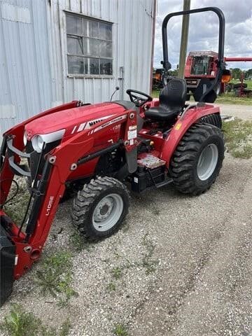 MASSEY FERGUSON 1739E in Chrisman, IL