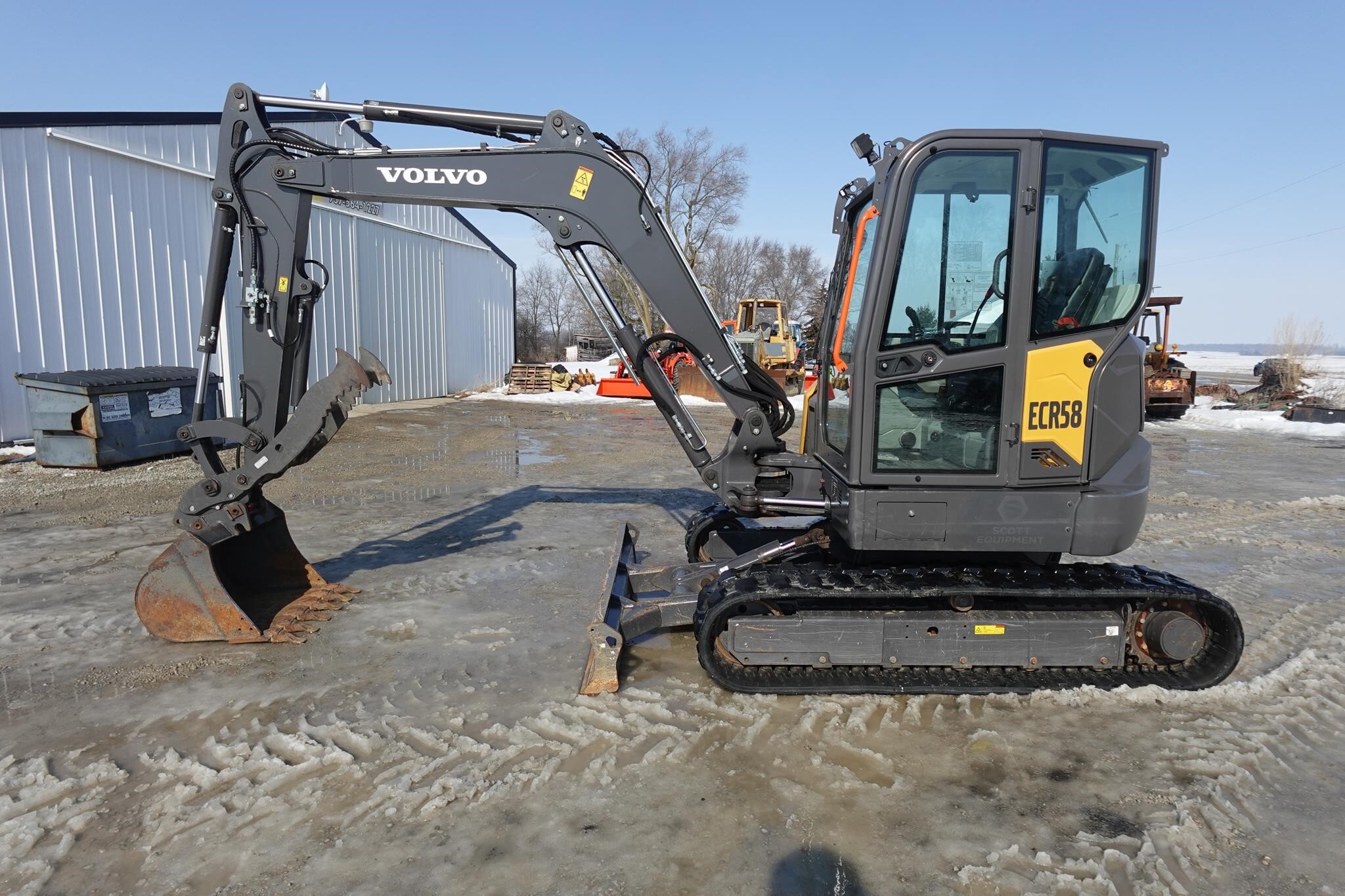 2022 VOLVO ECR58F in Versailles, OH