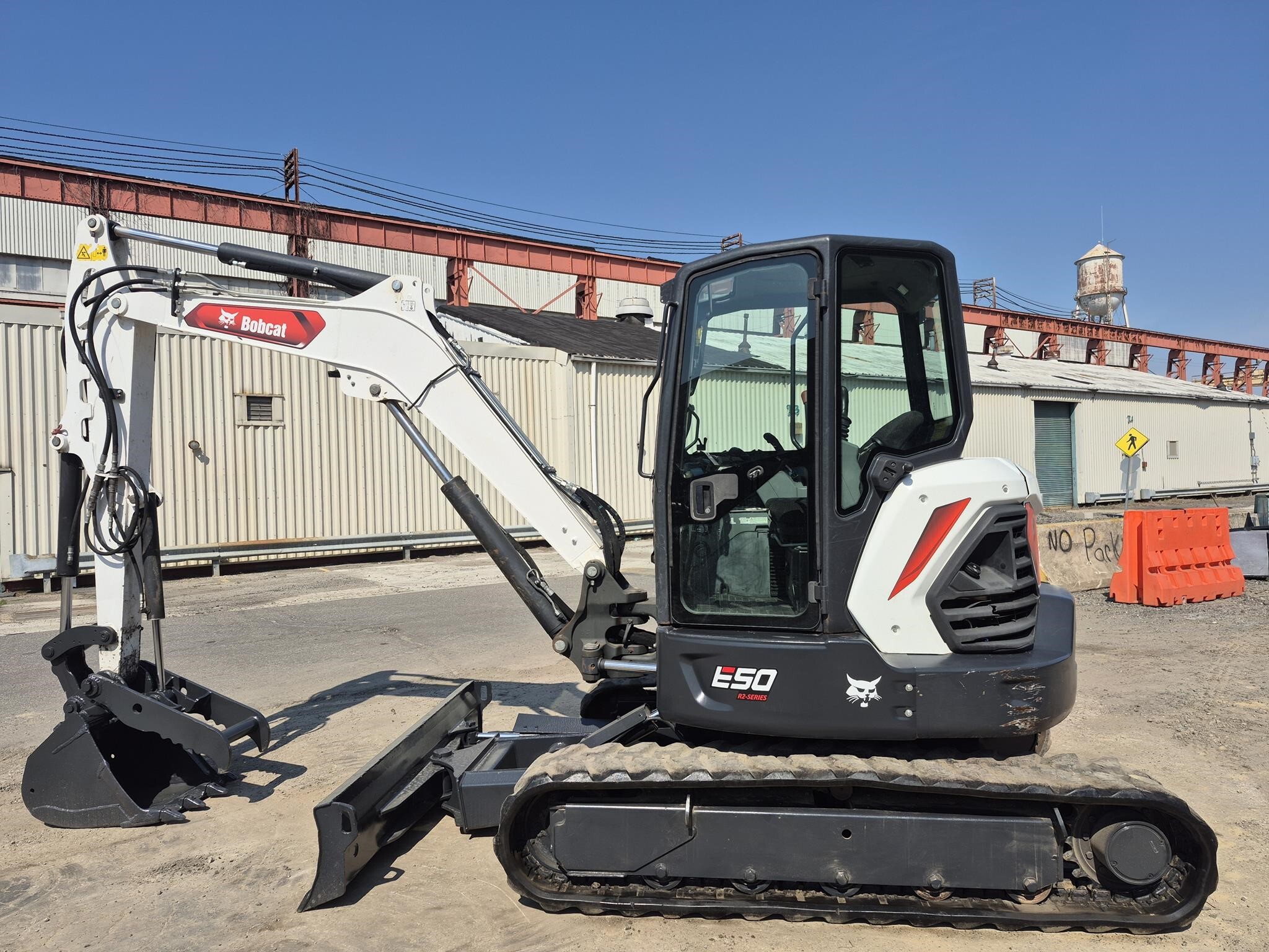 2022 BOBCAT E50R2 in Essington, PA