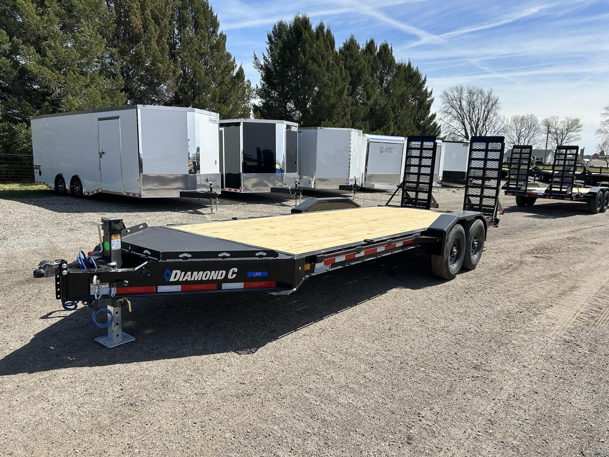 2026 DIAMOND C LPX 82"X20' 15.5K EQUIPMENT FLATBED TRAILER in Pecatonica, IL