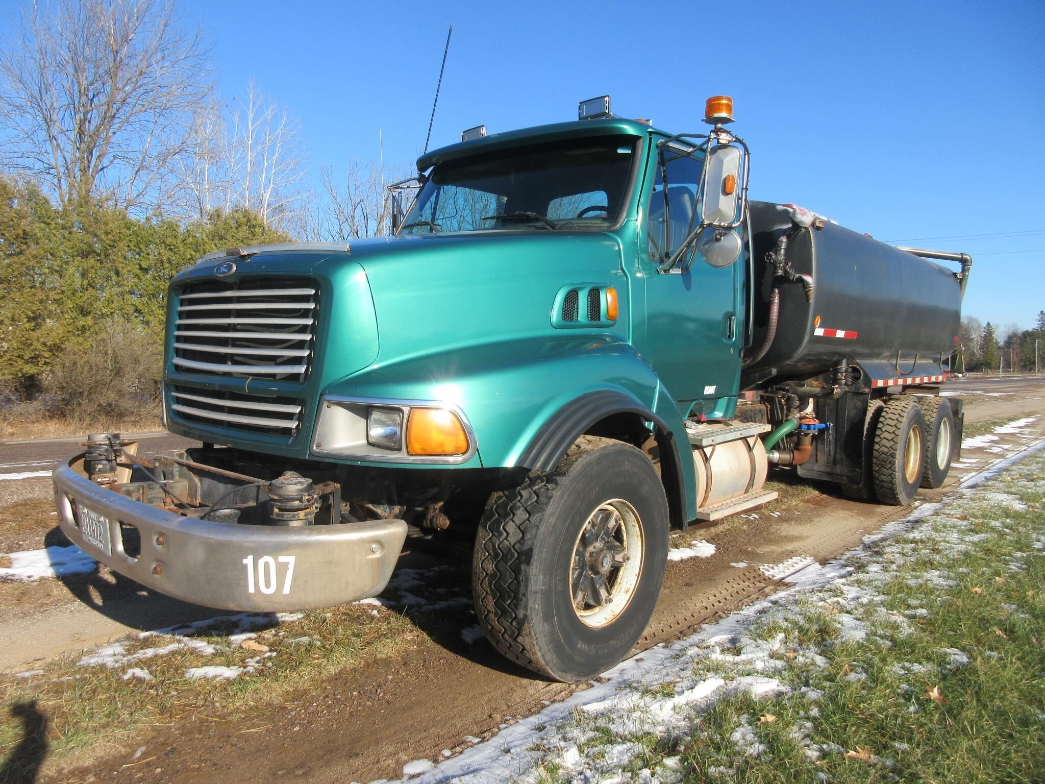 1998 FORD L9000 in Wittenberg, WI