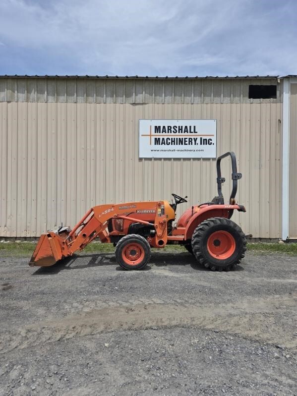 2012 KUBOTA L3800HST in Belvidere, NJ