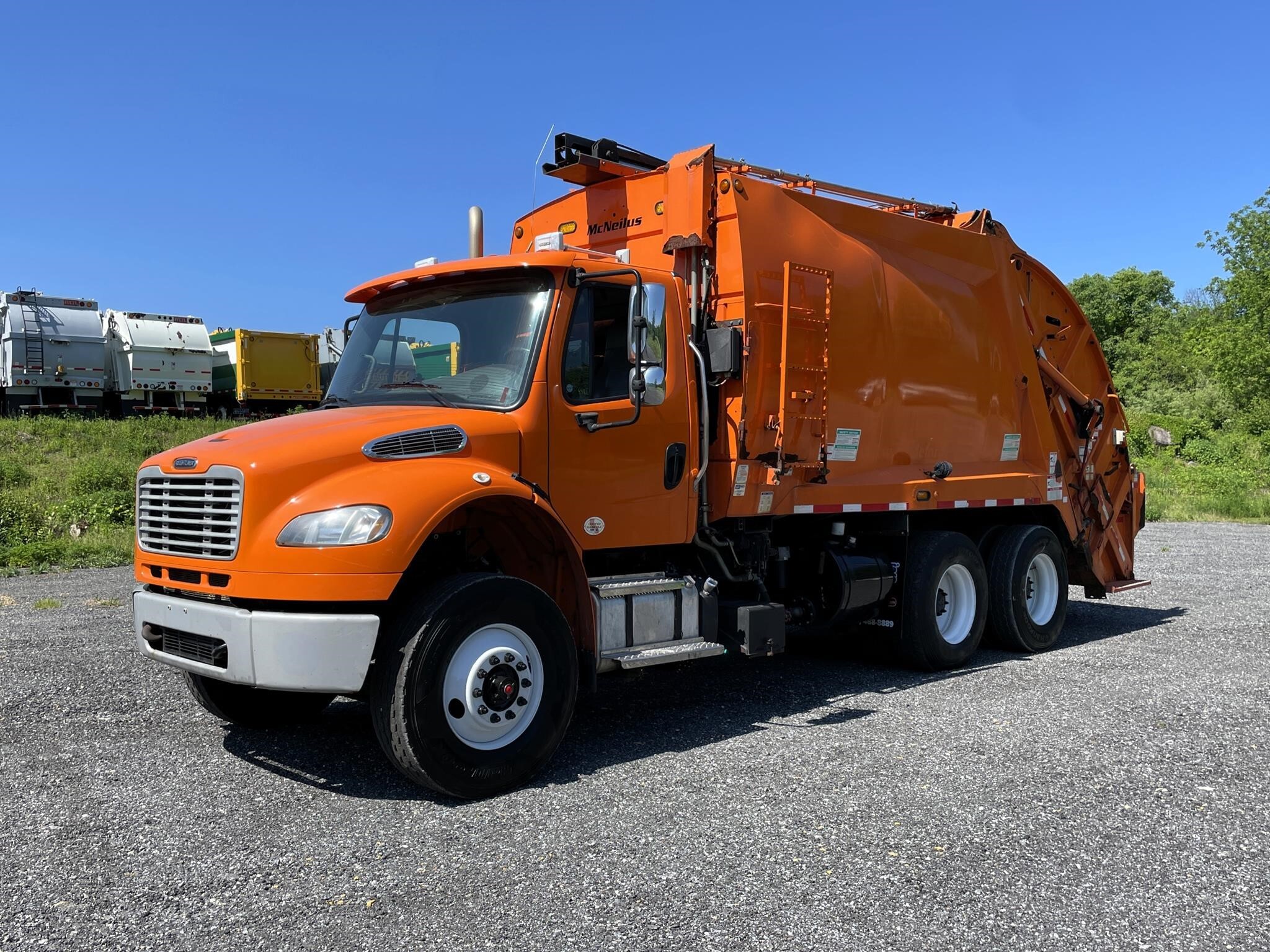 2017 FREIGHTLINER BUSINESS CLASS M2 106 in Honey Brook, PA
