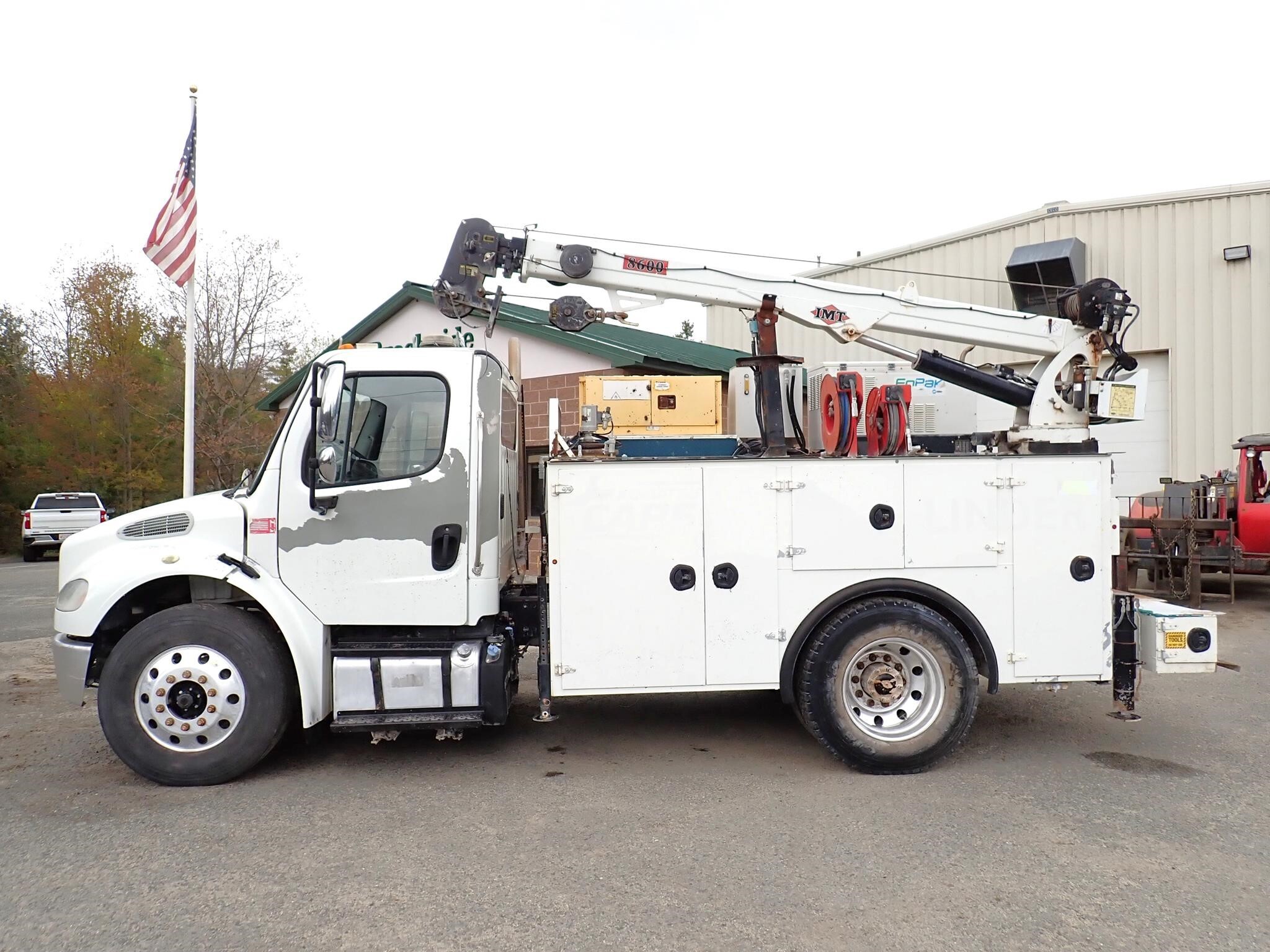 2016 FREIGHTLINER BUSINESS CLASS M2 106 in Phillipston, MA
