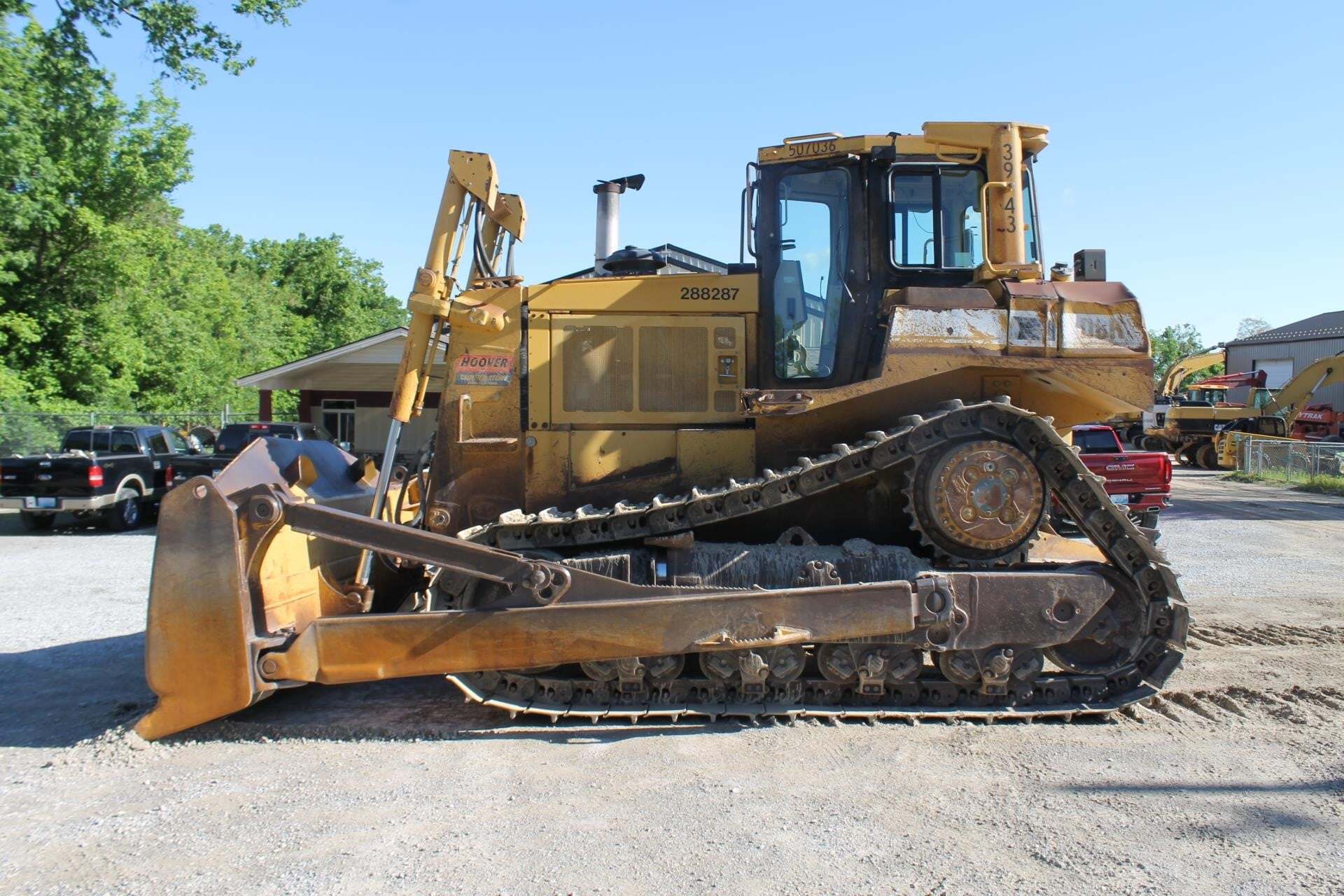 1999 CATERPILLAR D8R in Pleasureville, KY