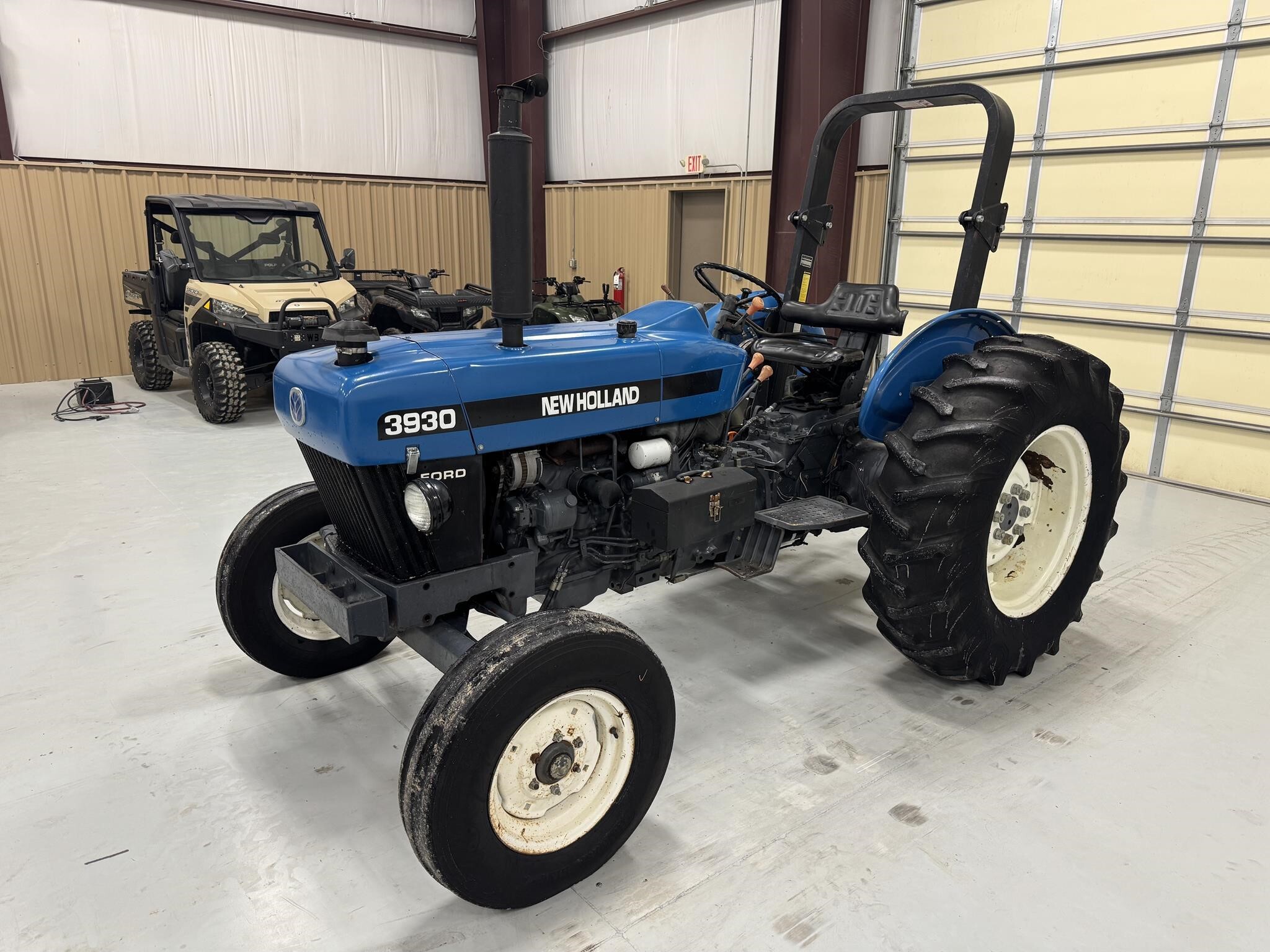 NEW HOLLAND 3930 in Jackson, TN