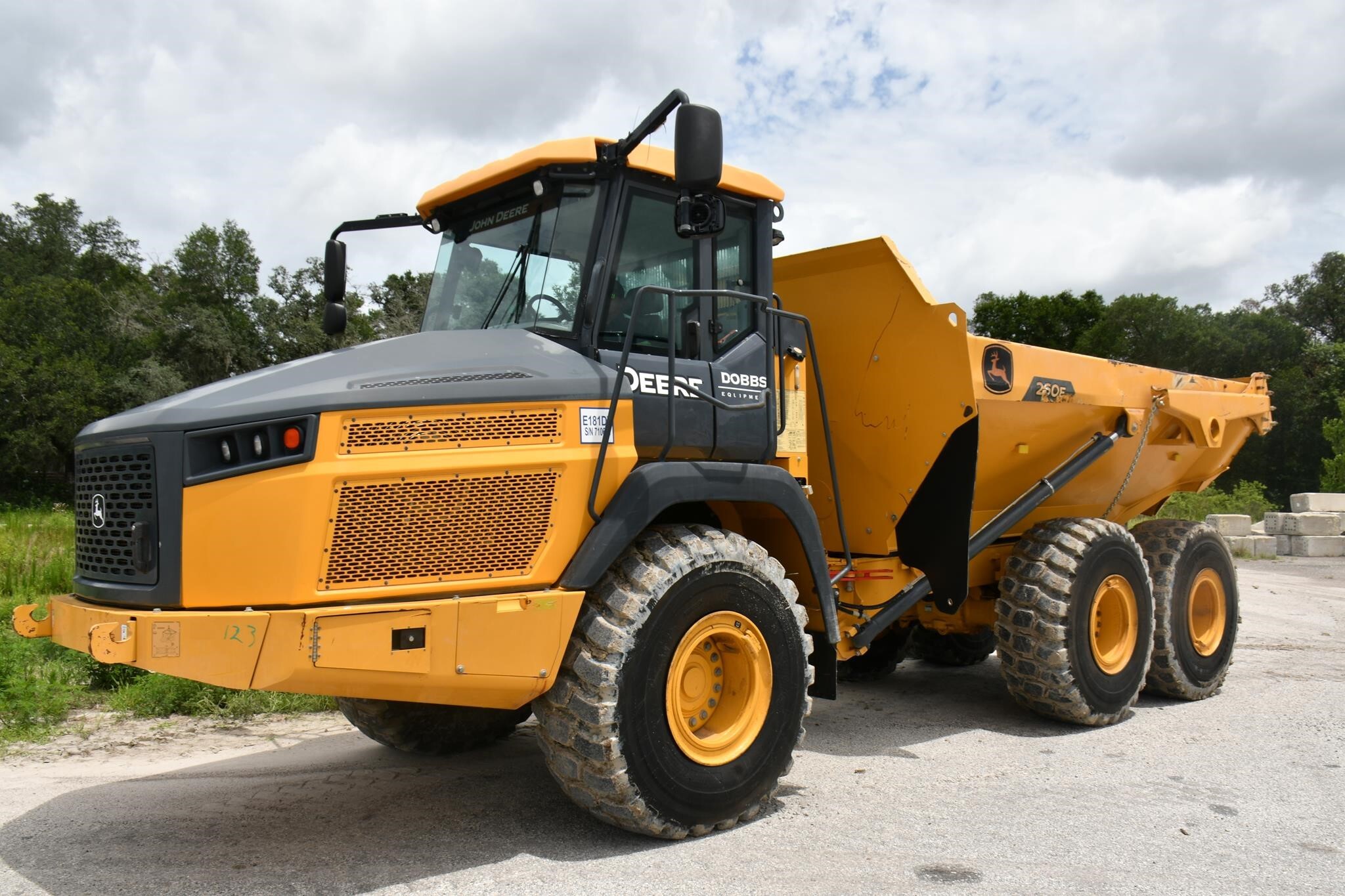 2021 DEERE 260E in Summerville, SC