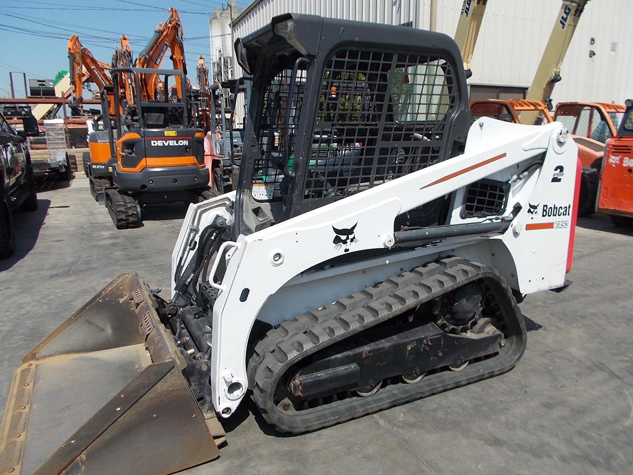 2019 BOBCAT T450 in Long Beach, CA