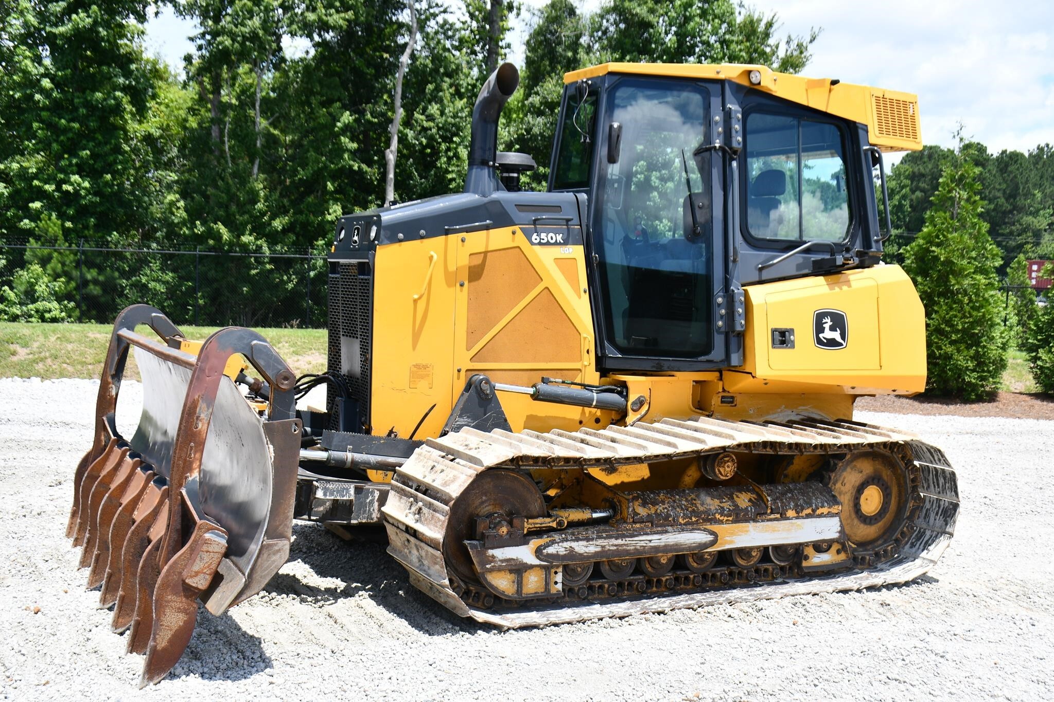 2021 DEERE 650K LGP in Summerville, SC