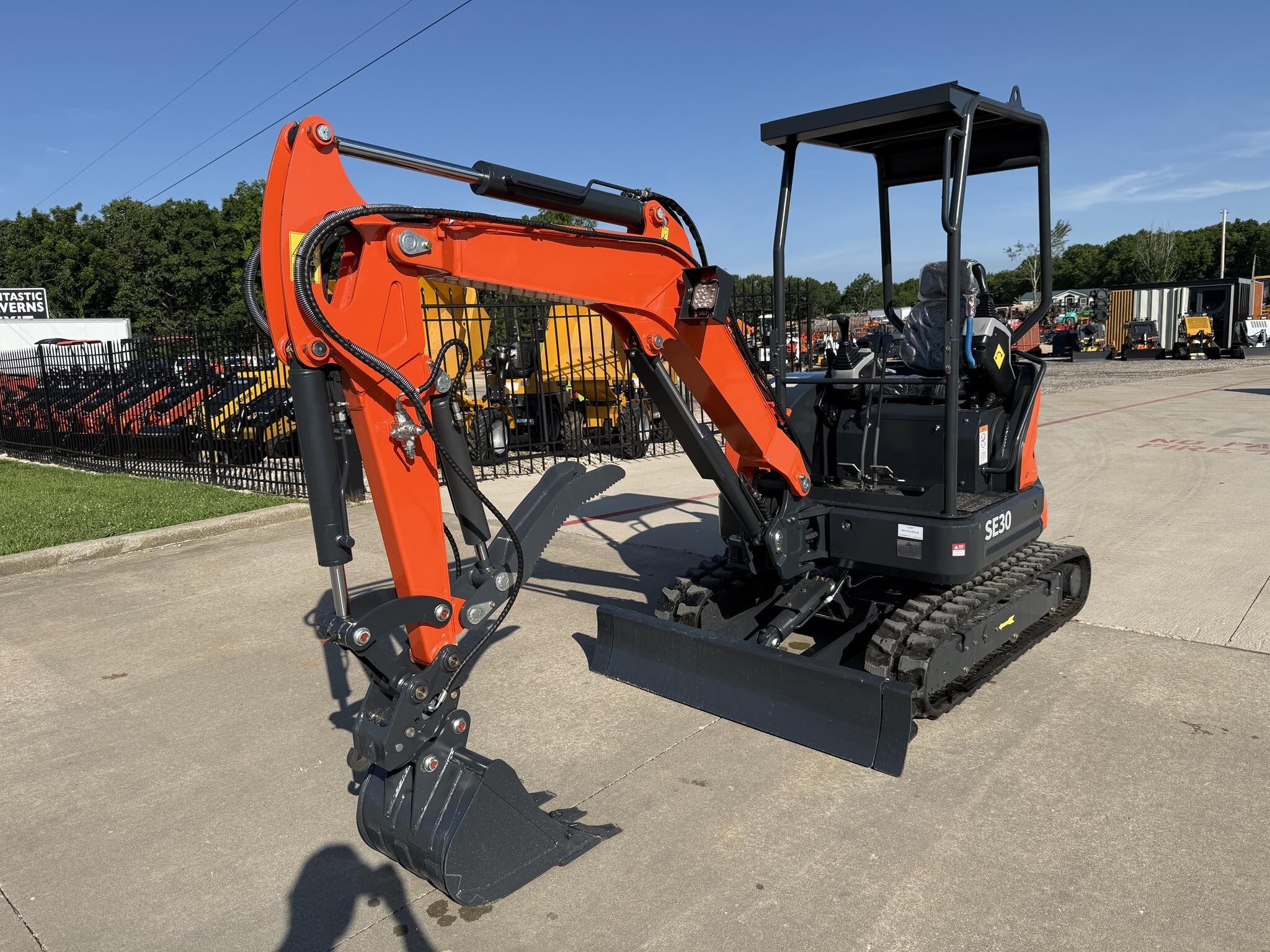 2026 LAND MOVER SE30 in Strafford, MO
