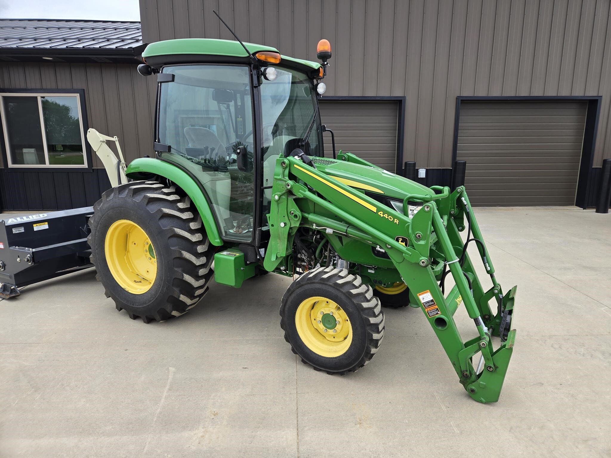 2022 JOHN DEERE 4066R in Gary, SD