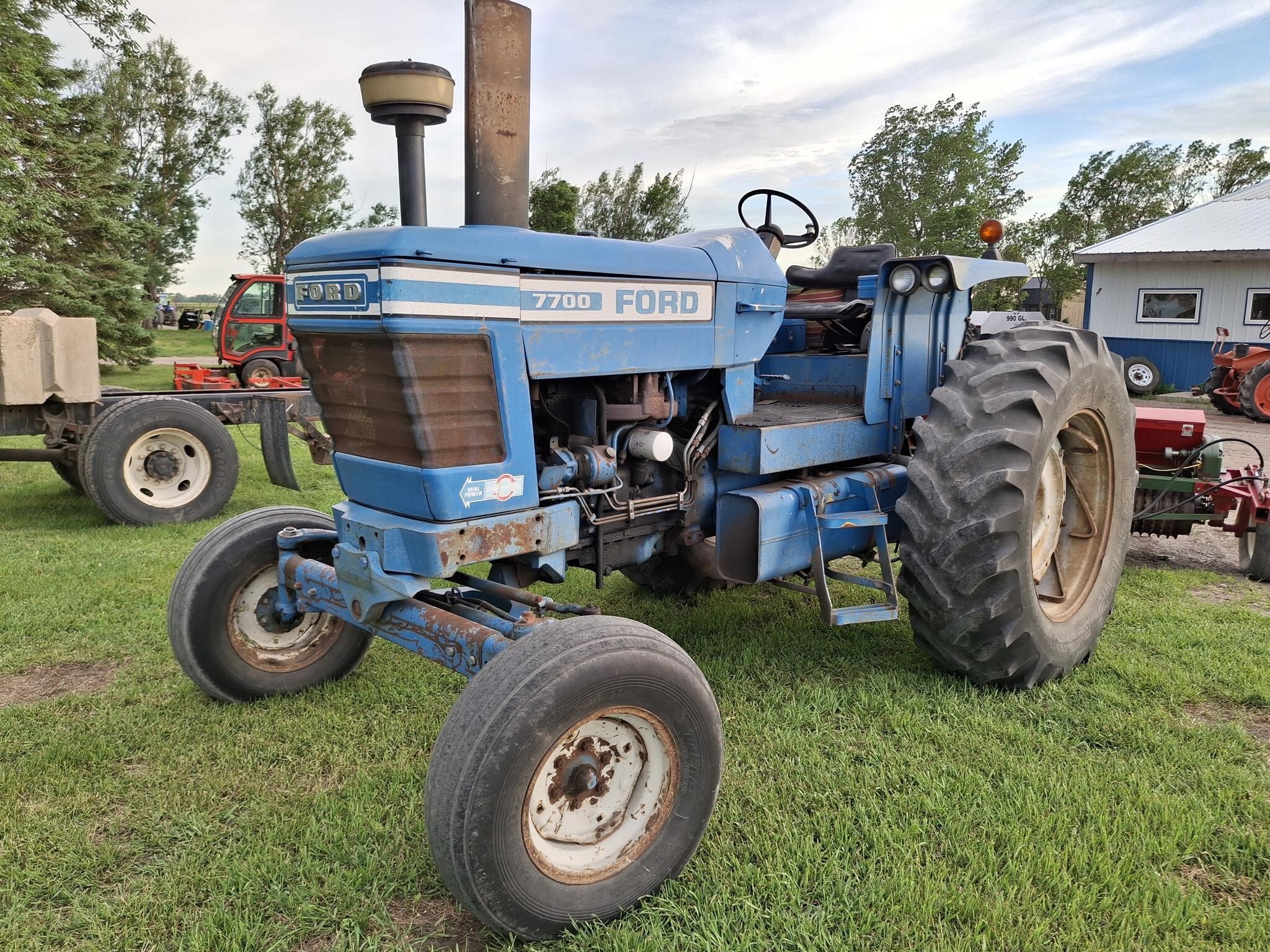 1978 FORD 7700 in Colfax, ND