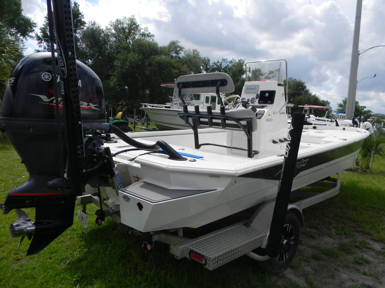 A photo of this 2022 Avid Boats 21 FST