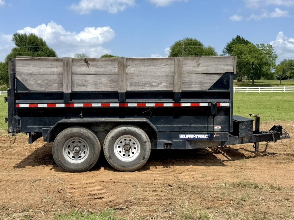 2022 SURE-TRAC ST8212TLDD-B-120 in Trinidad, TX
