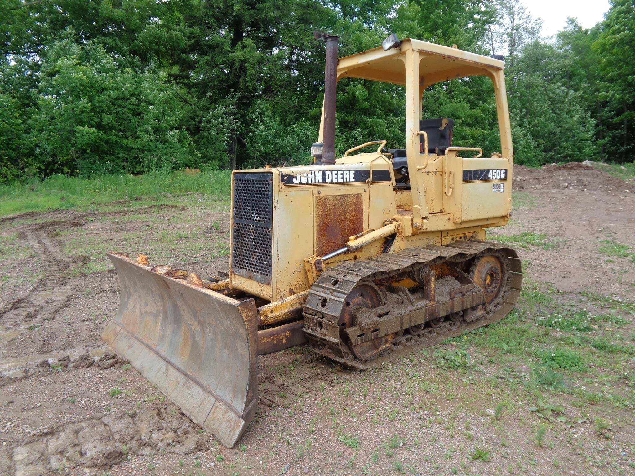 1989 DEERE 450G in Wittenberg, WI