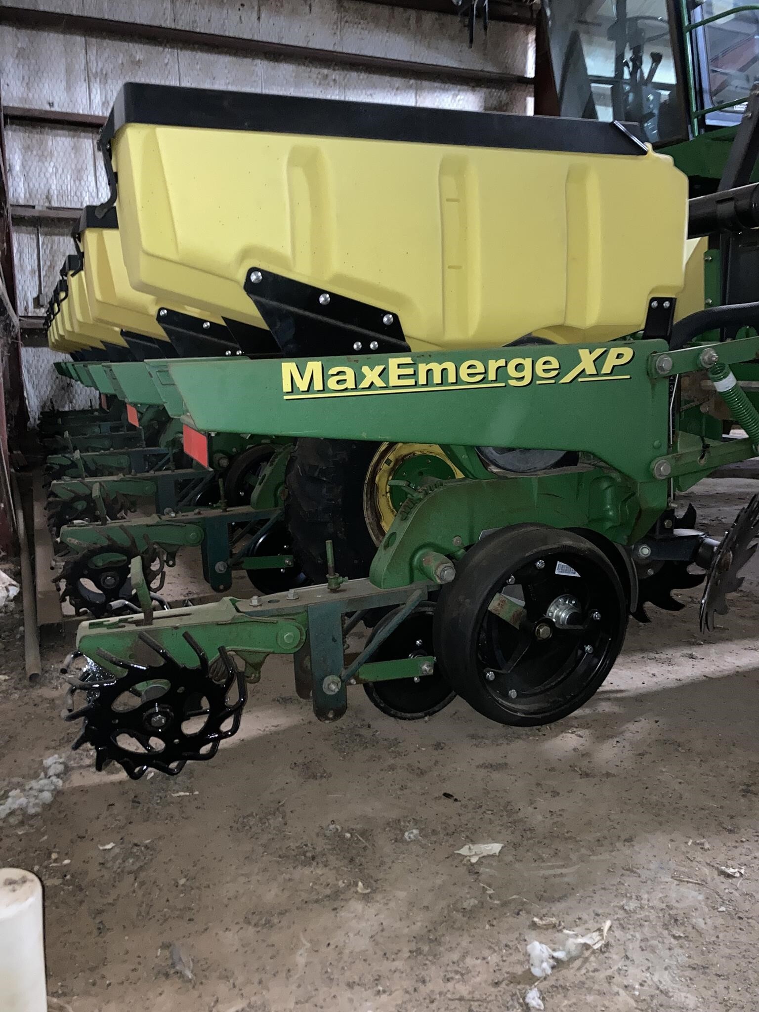 2006 JOHN DEERE 1700 in Lubbock, TX