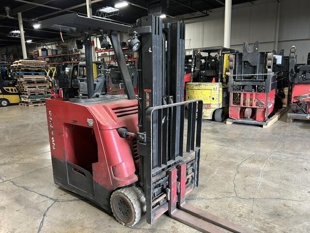 RAYMOND 425C40TT in Batavia, IL