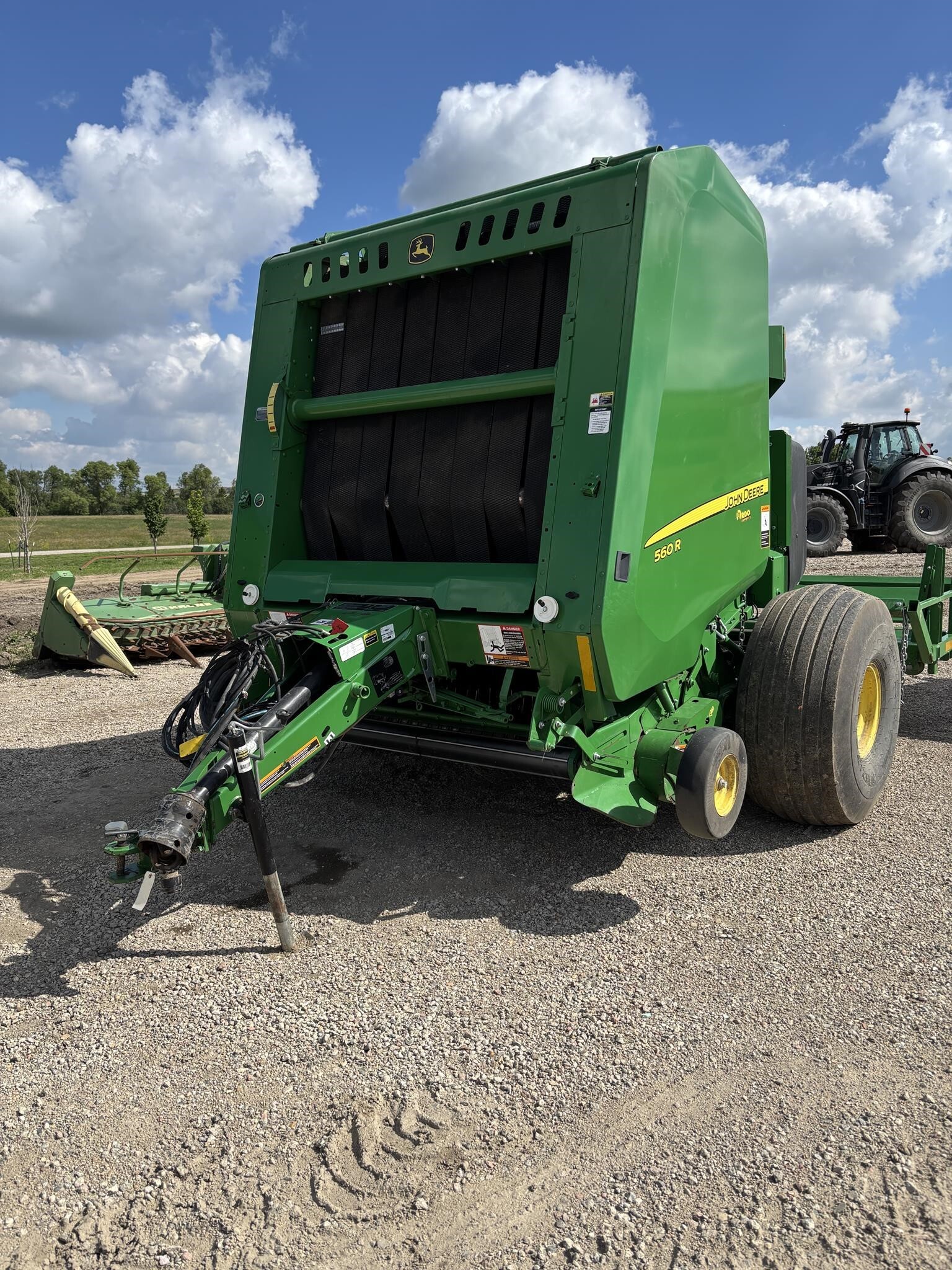 2019 JOHN DEERE 560R in Mandan, ND