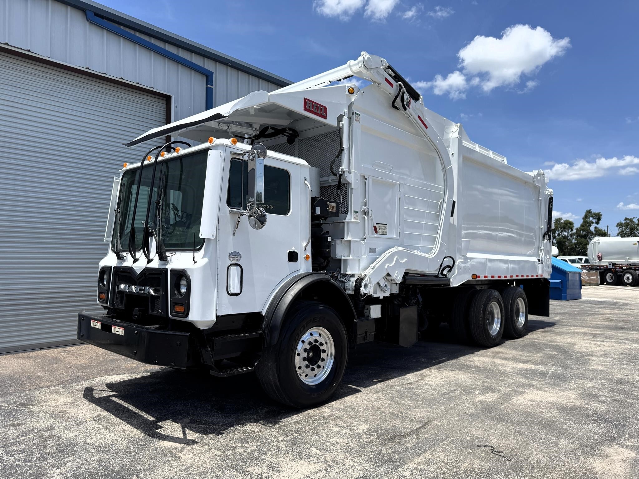 2016 MACK MRU613 in Tampa, FL