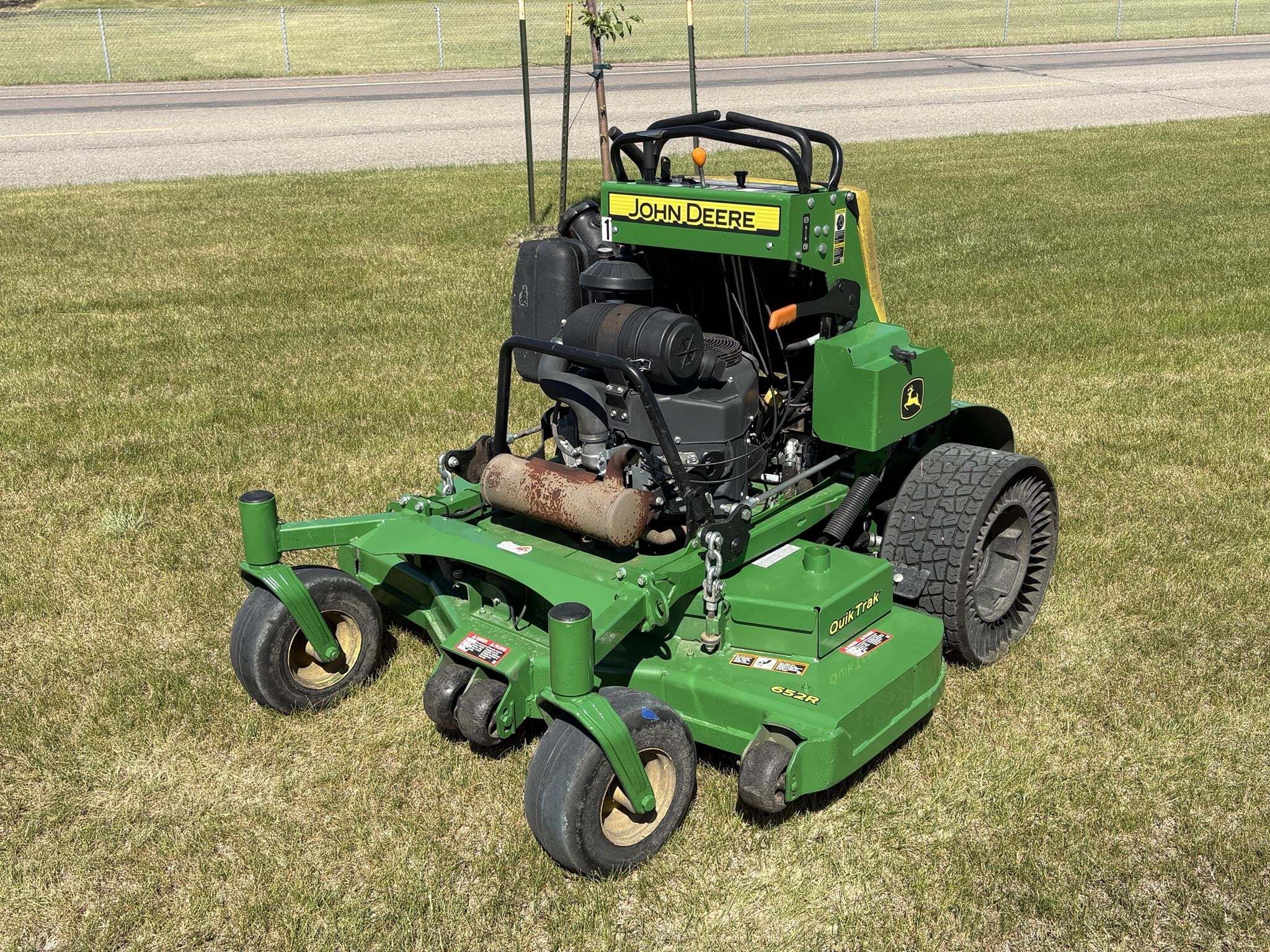 2023 JOHN DEERE 652R in Fargo, ND