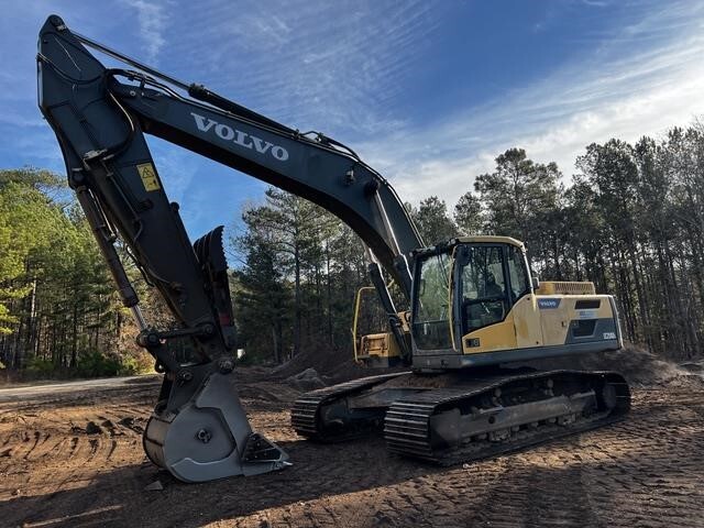 2014 VOLVO EC250DL in Chantilly, VA