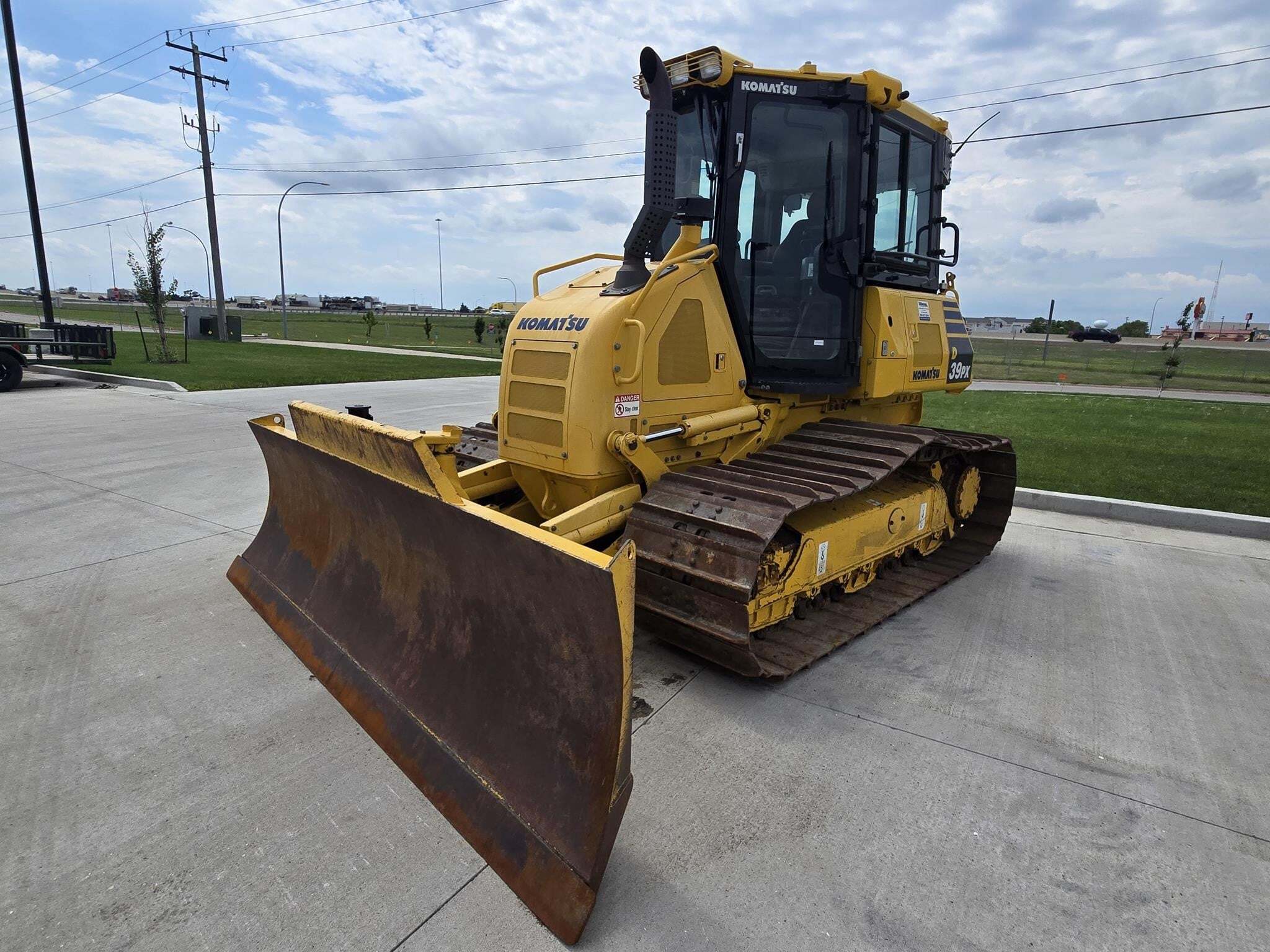 2022 KOMATSU D39PX-24 in Fargo, ND