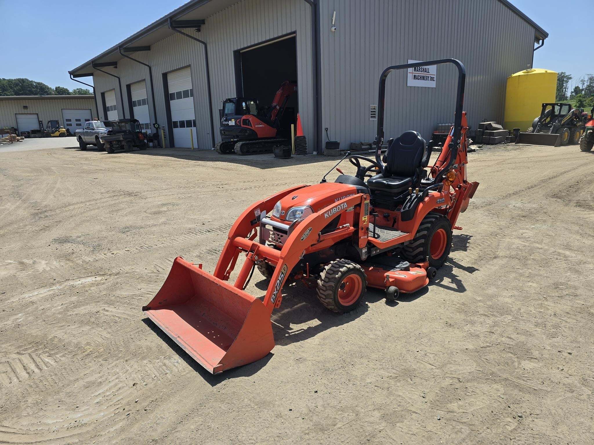 2016 KUBOTA BX25D in Middletown, NY