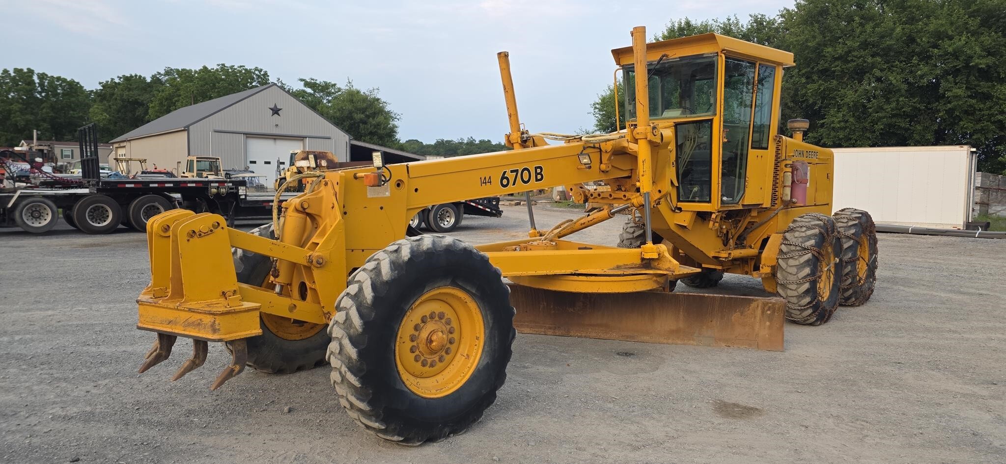 1991 DEERE 670B in Chambersburg, PA