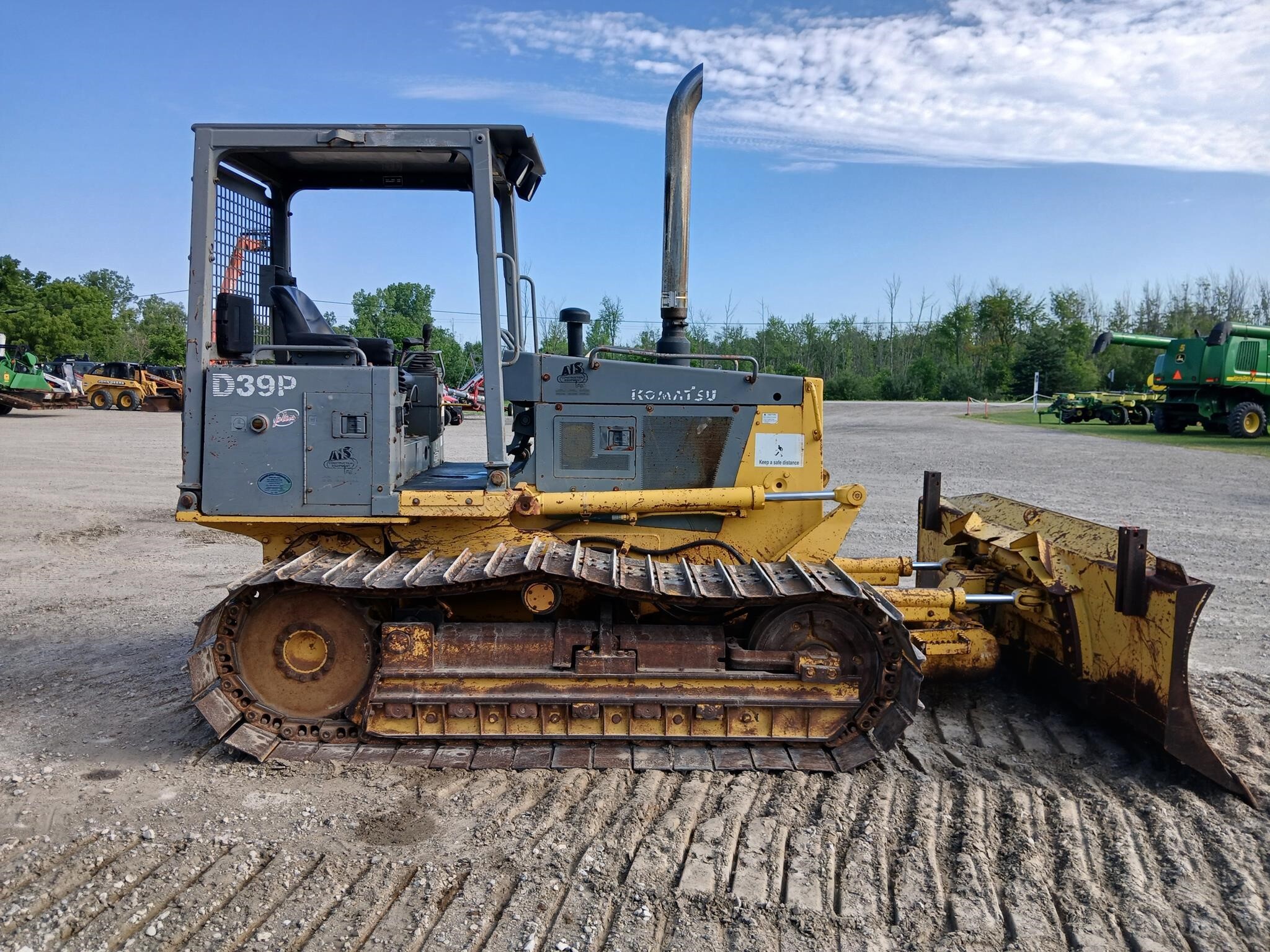 1998 KOMATSU D39P in Marlette, MI