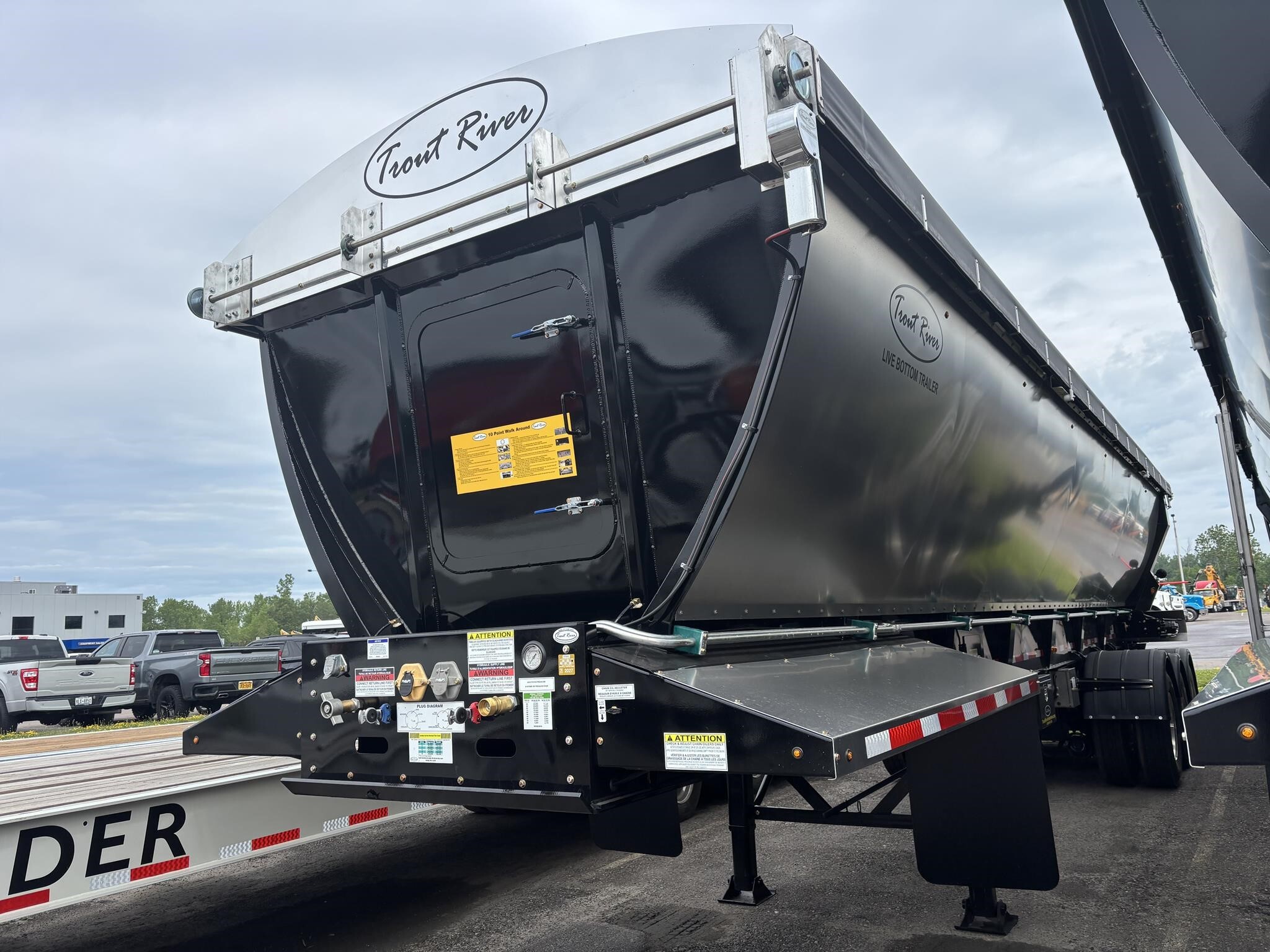 2027 TROUT RIVER INDUSTRIES SC39S2 in East Syracuse, NY