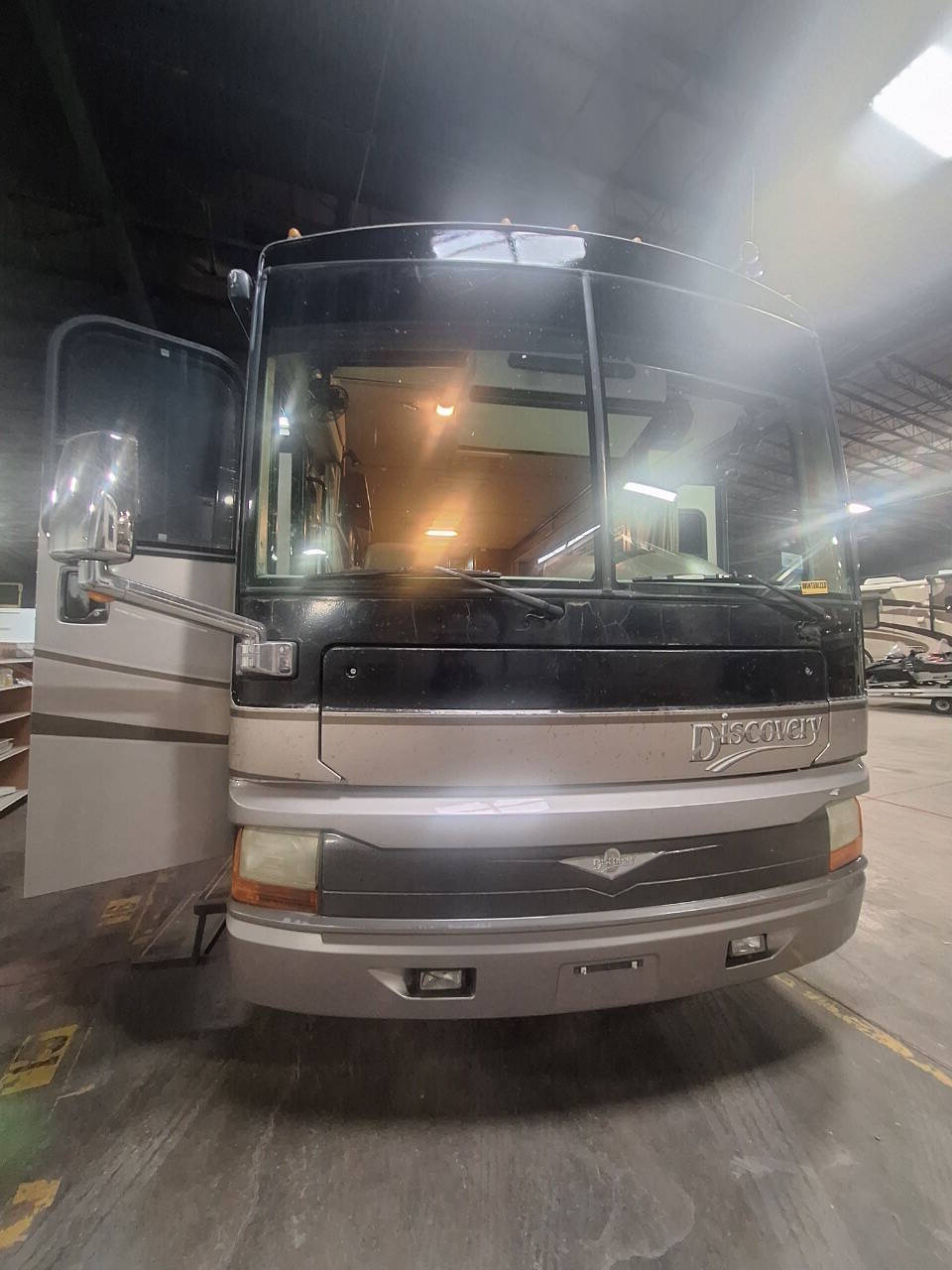 2004 Fleetwood Rv Discovery 39S in norwalk OH