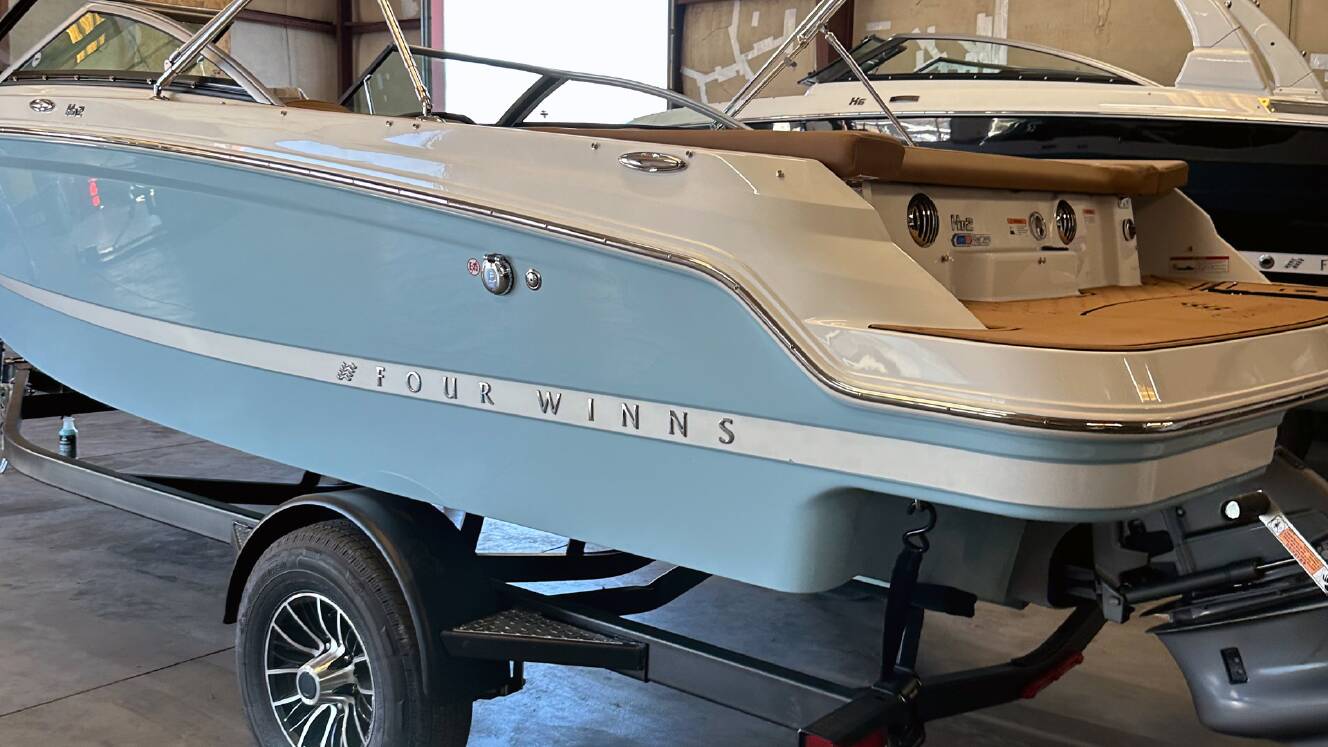 A photo of this 2027 Four Winns HD SERIES