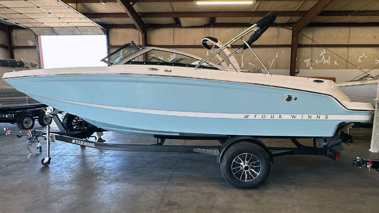 A photo of this 2027 Four Winns HD SERIES