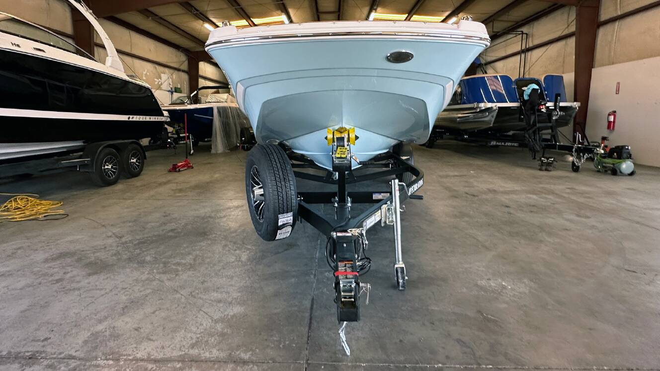A photo of this 2027 Four Winns HD SERIES