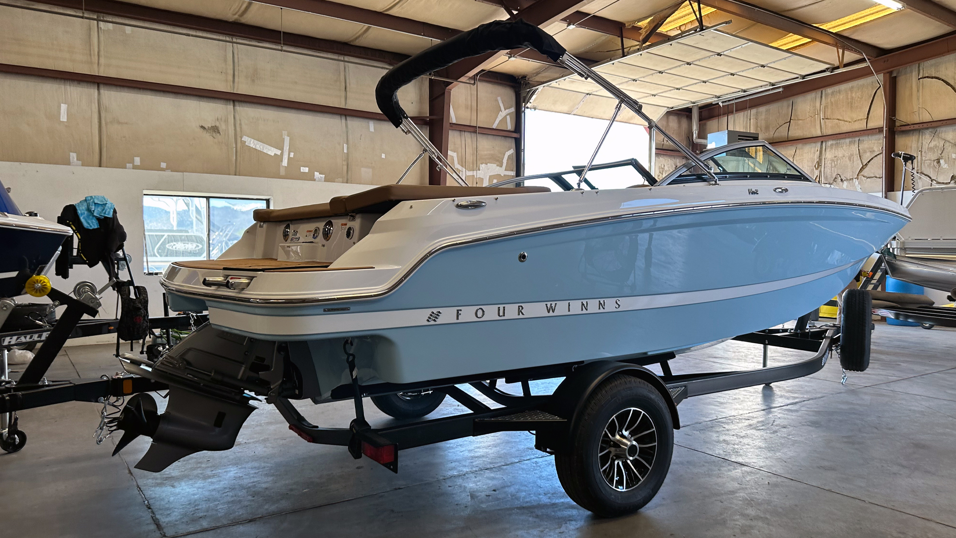 2027 Four Winns HD SERIES Bowrider Boat boat