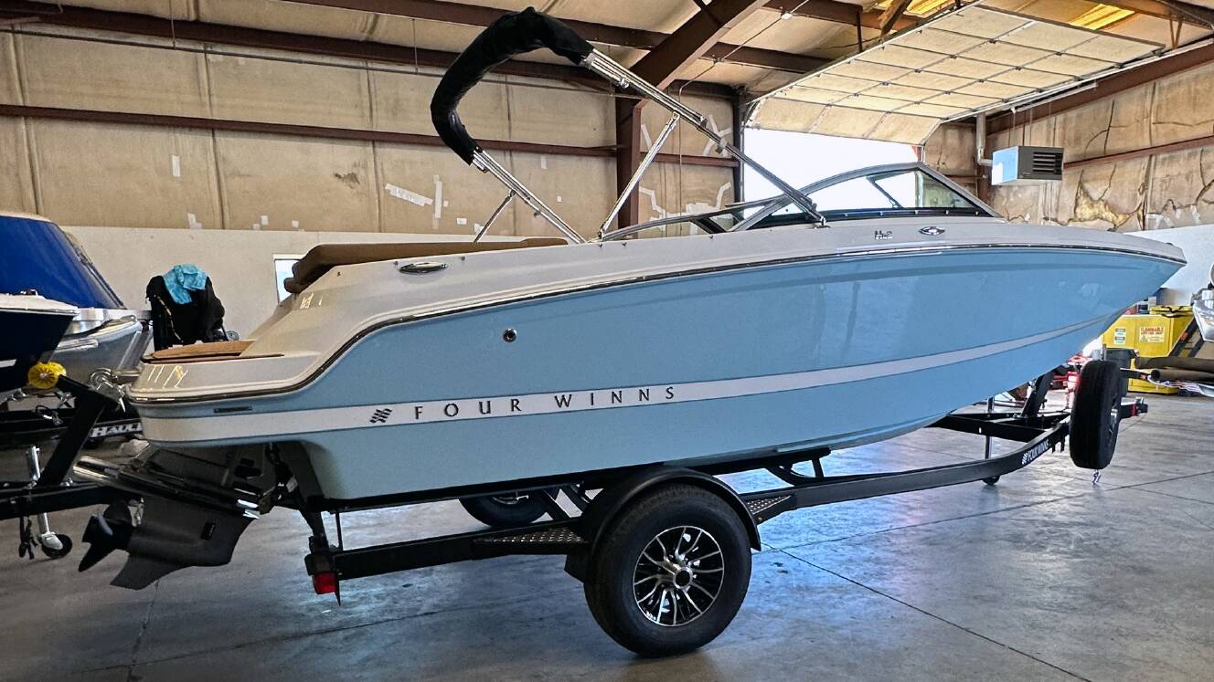 A photo of this 2027 Four Winns HD SERIES