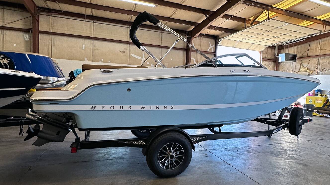 A photo of this 2027 Four Winns HD SERIES
