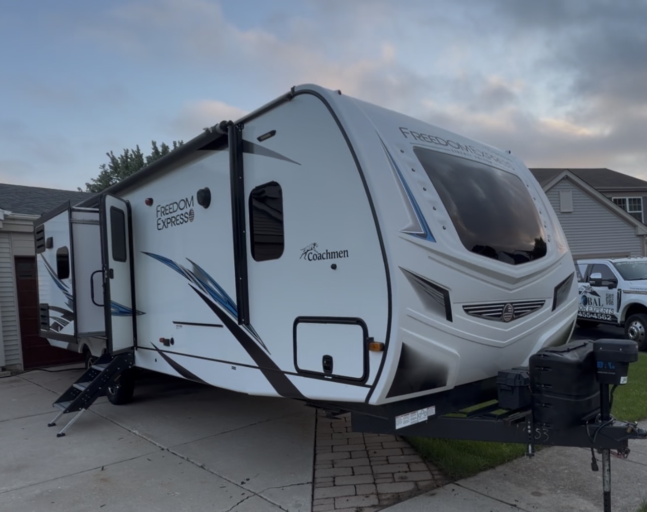 2021 Coachmen FREEDOM EXPRESS LIBERTY EDITION 320 BHDS RV