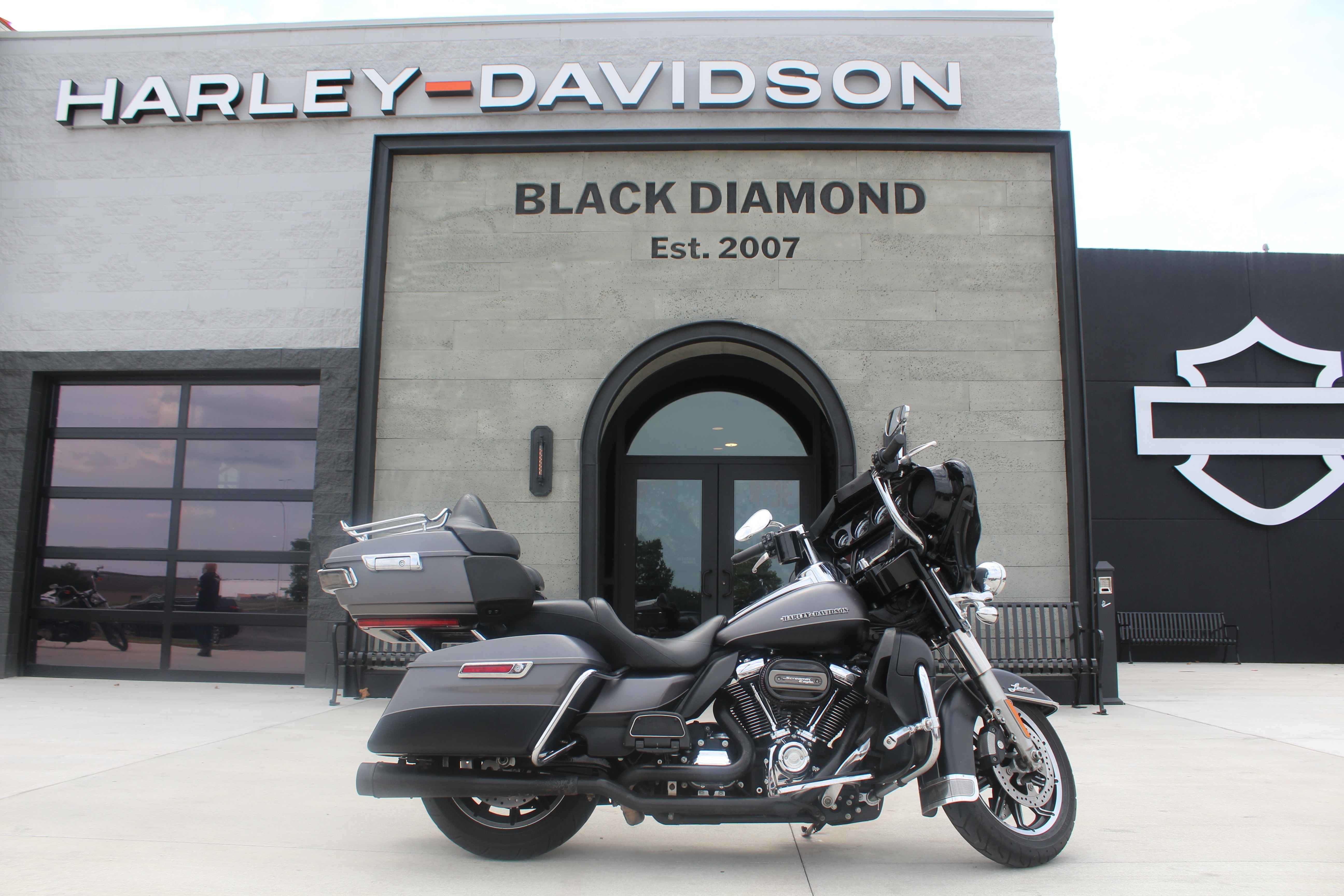 2017 Harley-Davidson Ultra Limited ULTRA LIMITED in Marion, IL