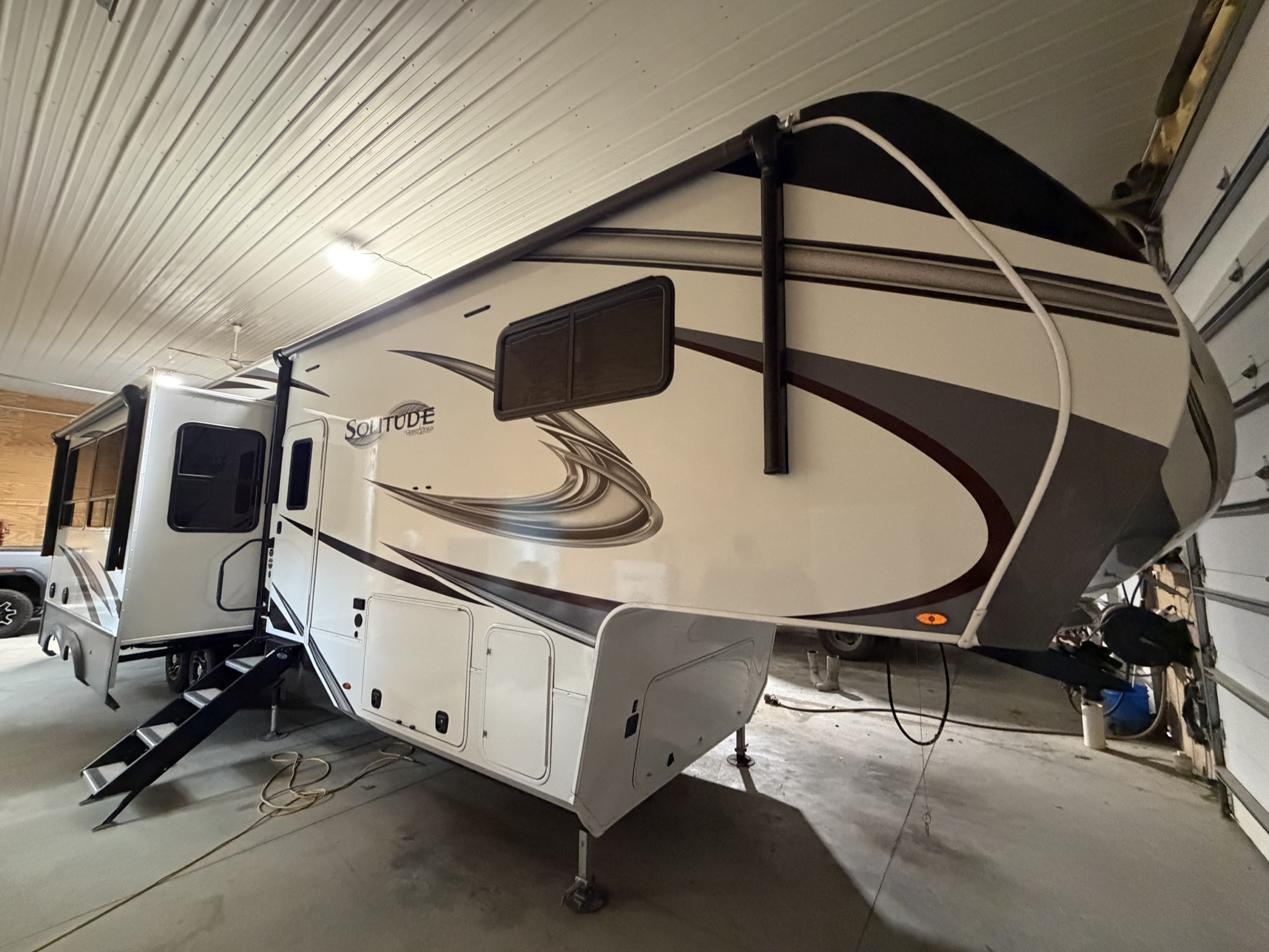 2022 Grand Design SOLITUDE 3950BH RV