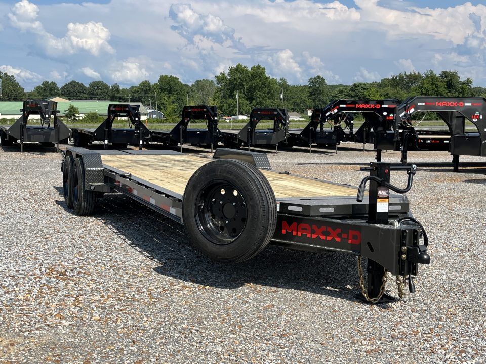 2027 MAXX-D EHX8324 in Dexter, KY