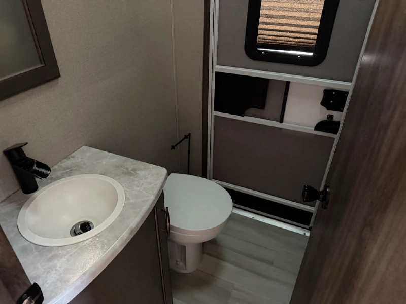 2021 GRAND DESIGN SOLITUDE S-CLASS 3704BH